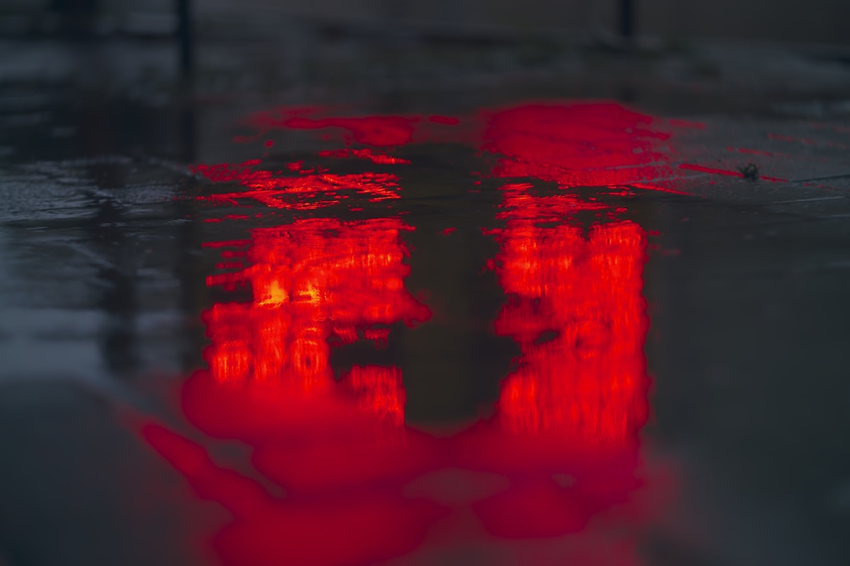Deep red 670nm therapeutic light